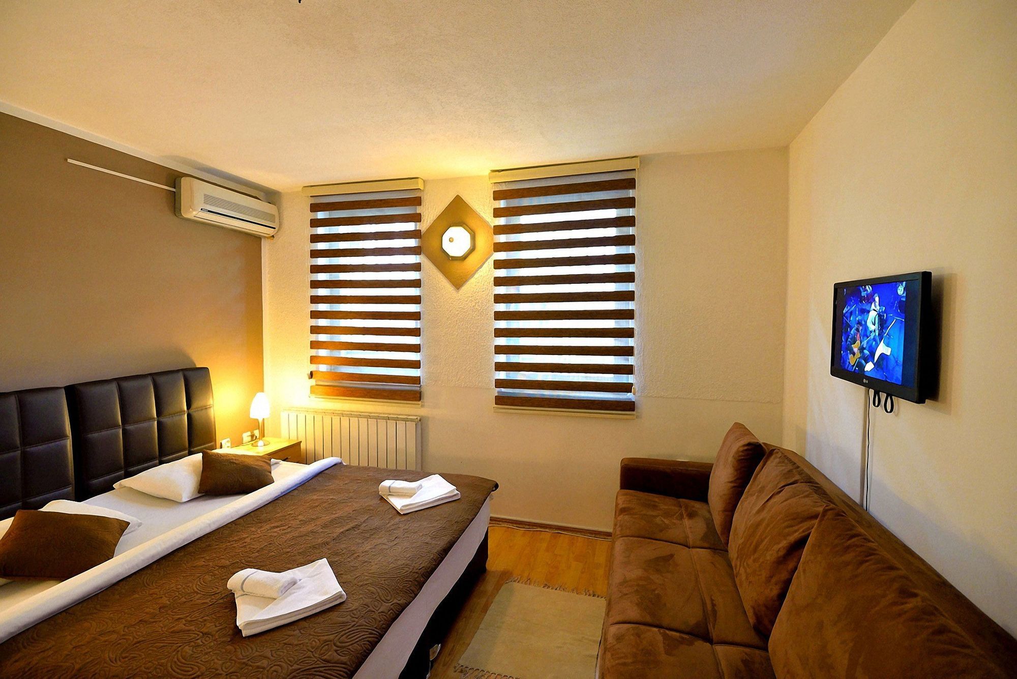 Hotel Istanbul Golden Horn Сараево Экстерьер фото